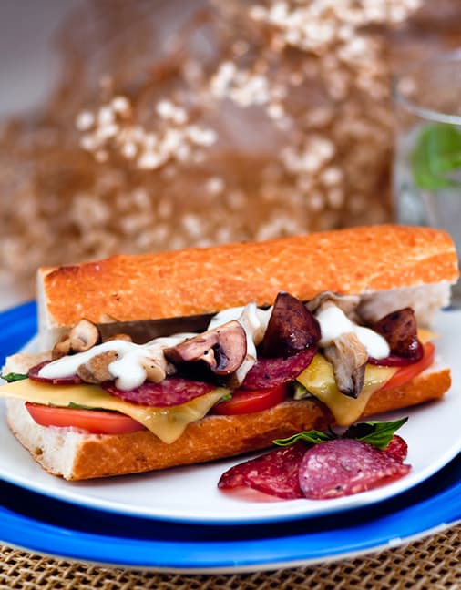 Receta de Sánduche Provenzal con Crimini Entero de Champiñones Setas de Cuivá