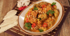 Receta de Curry de Champiñones y garbanzos con leche de coco en Setas de Cuivá